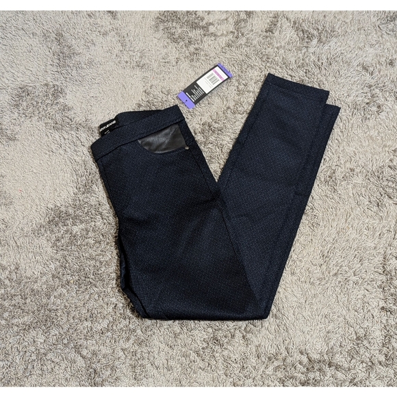 Dkny Denim - DKNY Mid Rise Jeans | Size XS | NWT